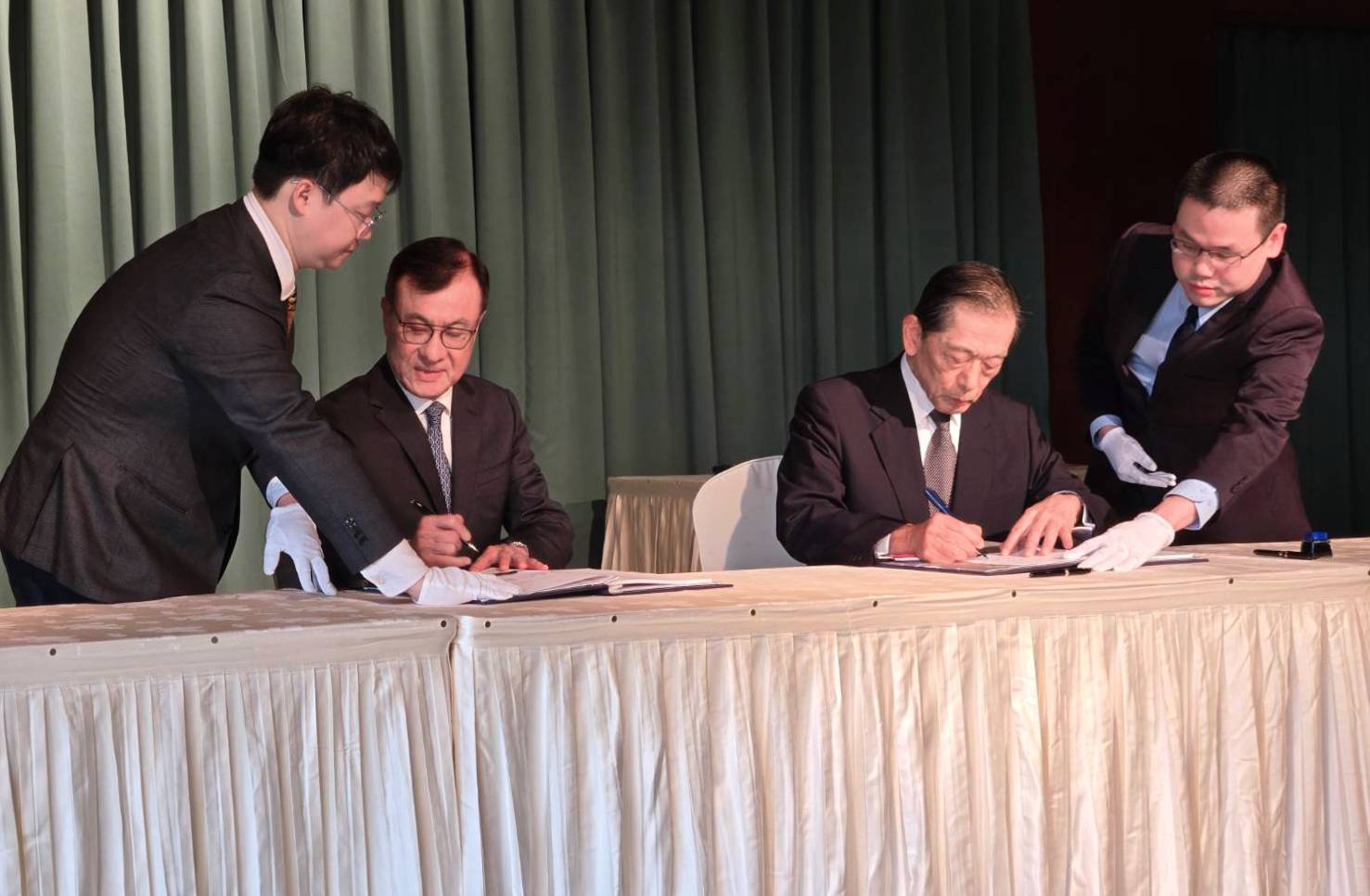 臺日三度簽署地區海關合作備忘錄，擴大雙邊關務交流1