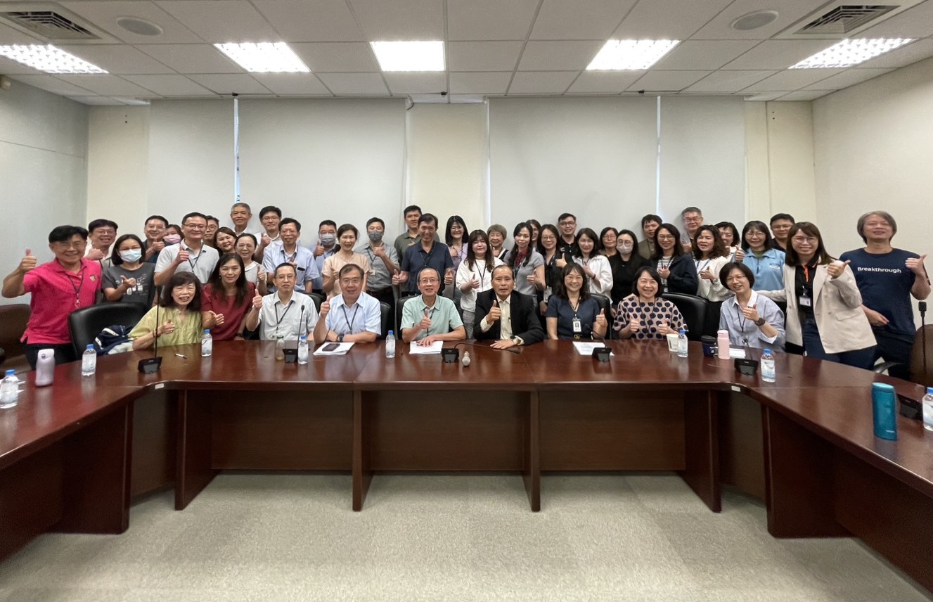 高雄關115年第1次通關服務宣導座談會合照